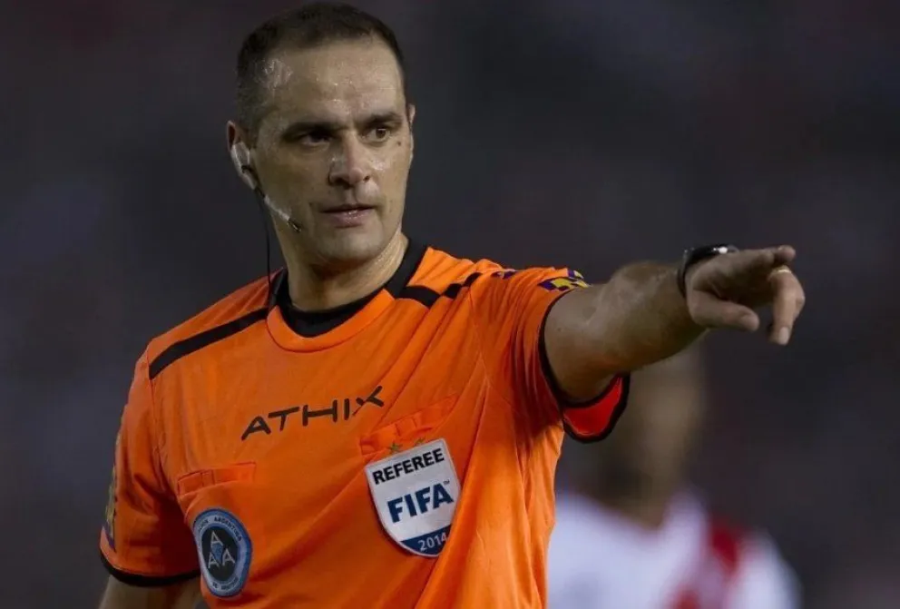 Escándalo: desde la AFA expulsaron a Diego Abal del arbitraje