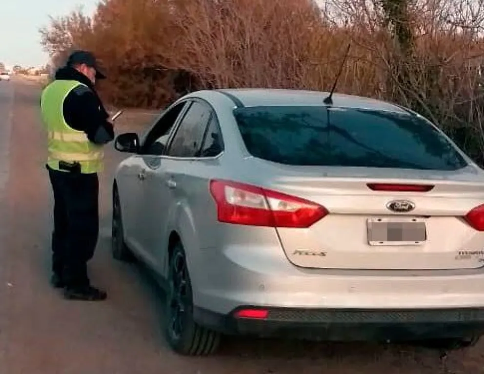 Razzia policial secuestró 13 vehículos en el área de Viedma