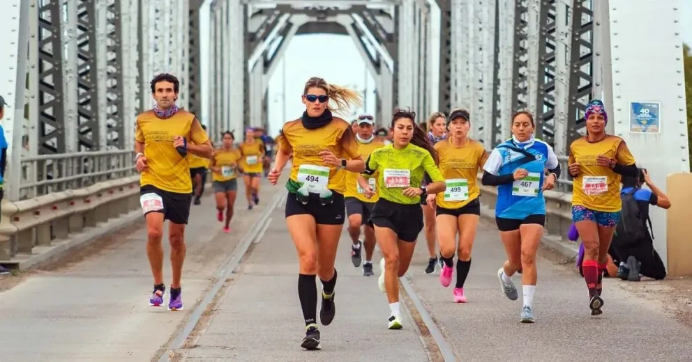 Más de 400 corredores se alistan para la media maratón Viedma - Patagones