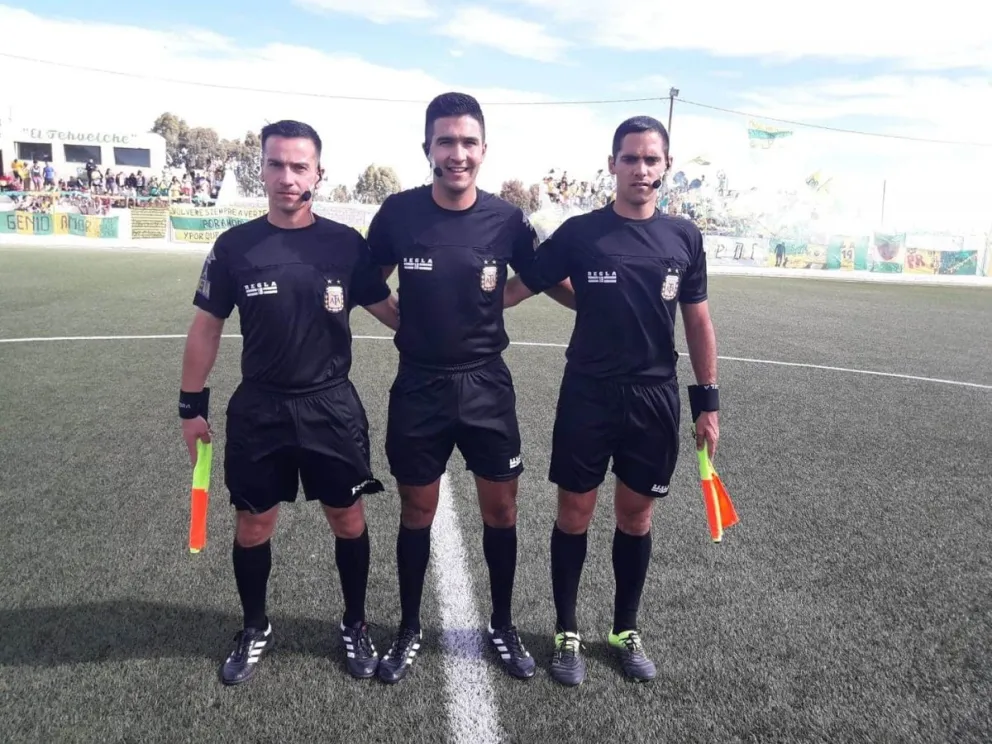 Lamberti, Moreno y Viola dejan al arbitraje local en los ojos del país