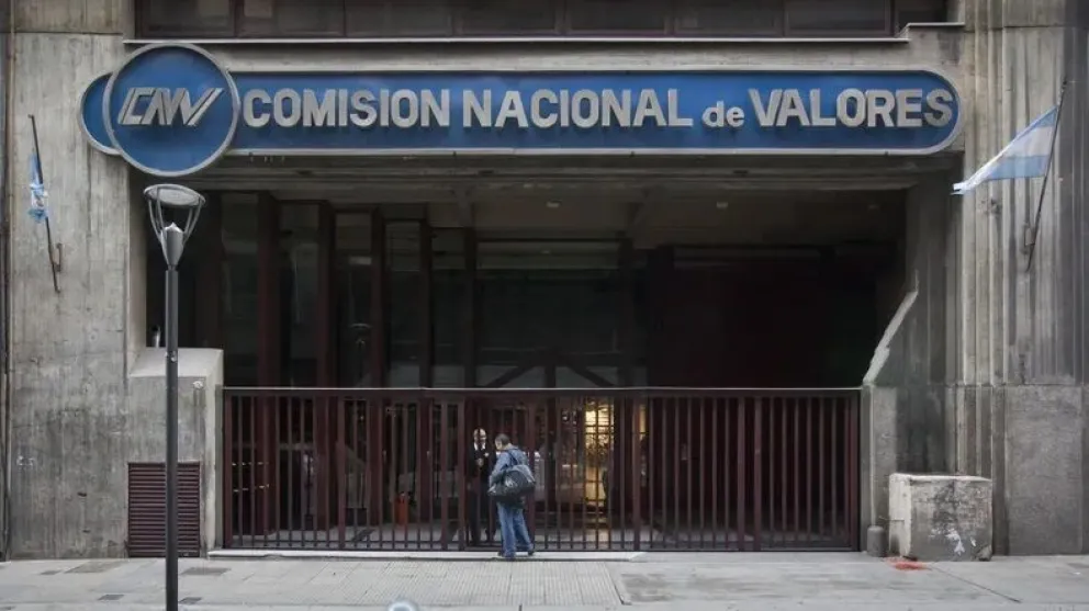 Hackearon a la CNV y exigen u$s500.000 para no revelar documentos del organismo