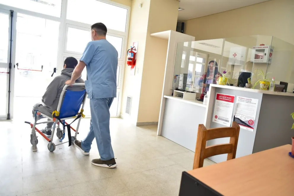 Rehabilitación y Kinesiología siguen boyando: hay pacientes que deben tomar dos colectivos