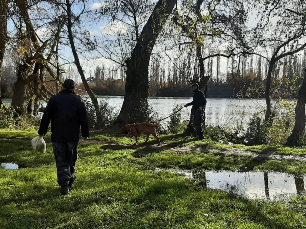 La búsqueda de Guillermo Ciganda se extiende en el río Negro y encontraron un celular
