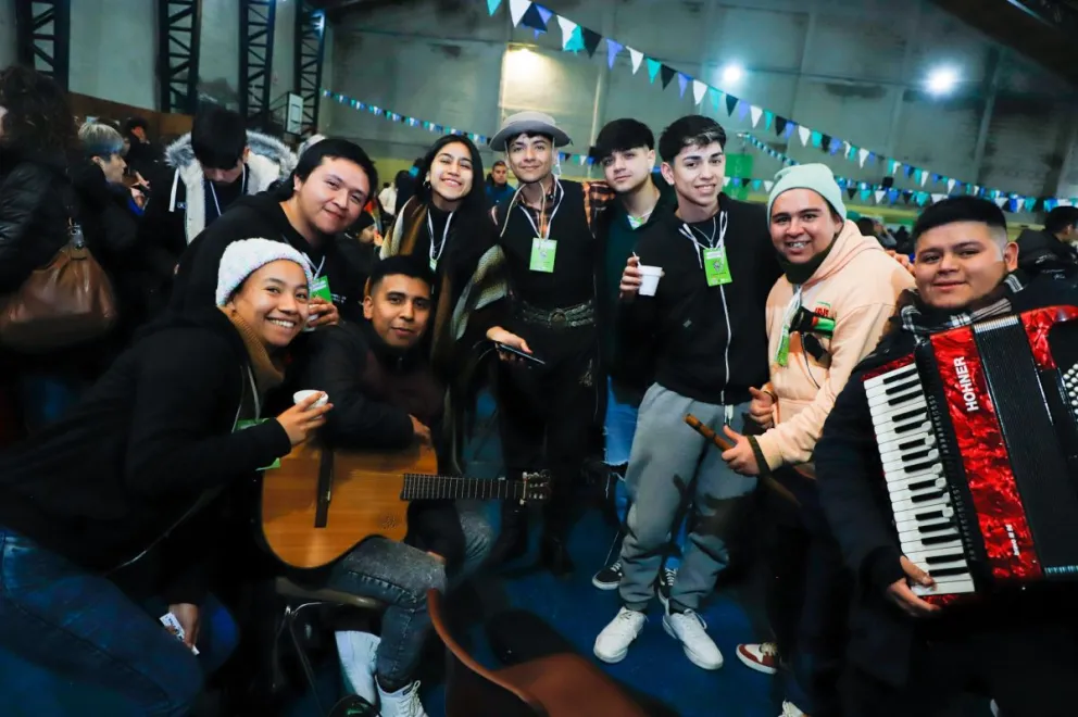 Jóvenes emprendedores culturales podrán acceder a 100 mil pesos para sus proyectos