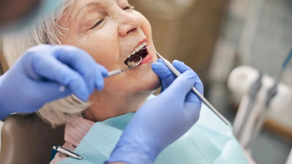 PAMI cubre prótesis dentales a jubilados y pensionados: cómo acceder