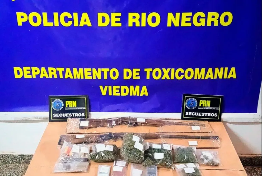 Drogas, armas, dinero y detenidos