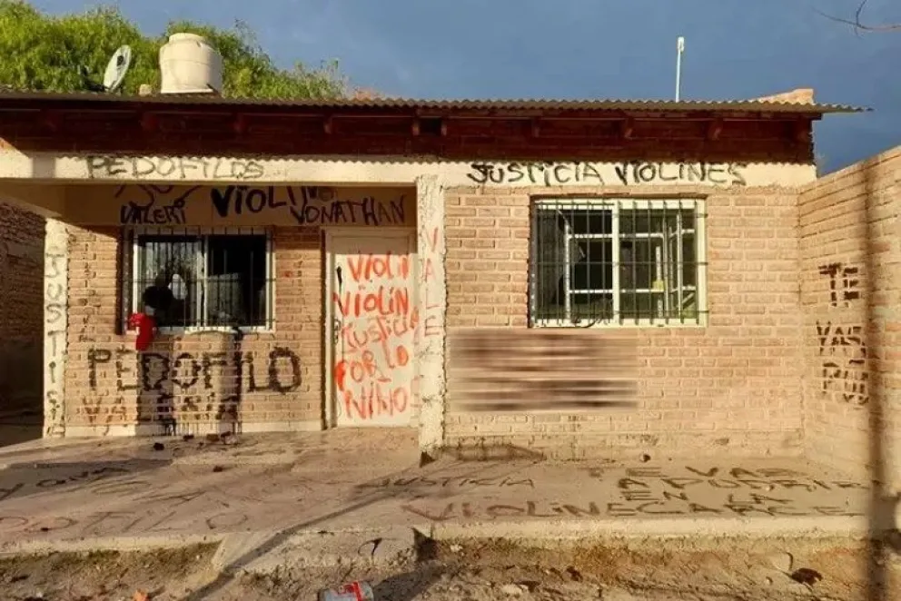 Dictaron prisión preventiva para una pareja que torturaba a sus hijos