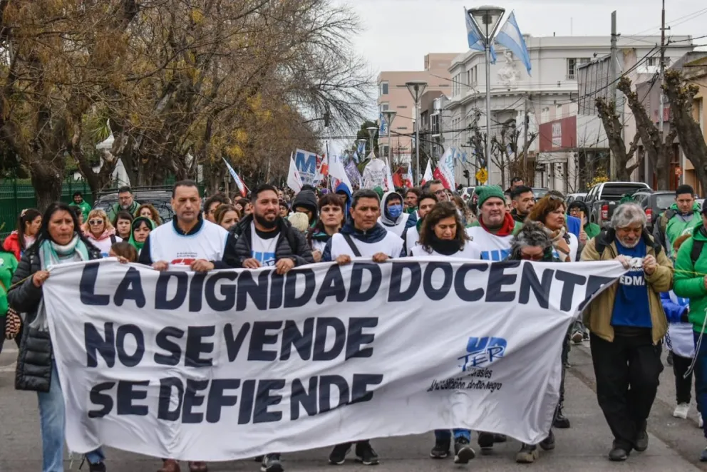 Una multitud se congregó contra la violencia en Jujuy