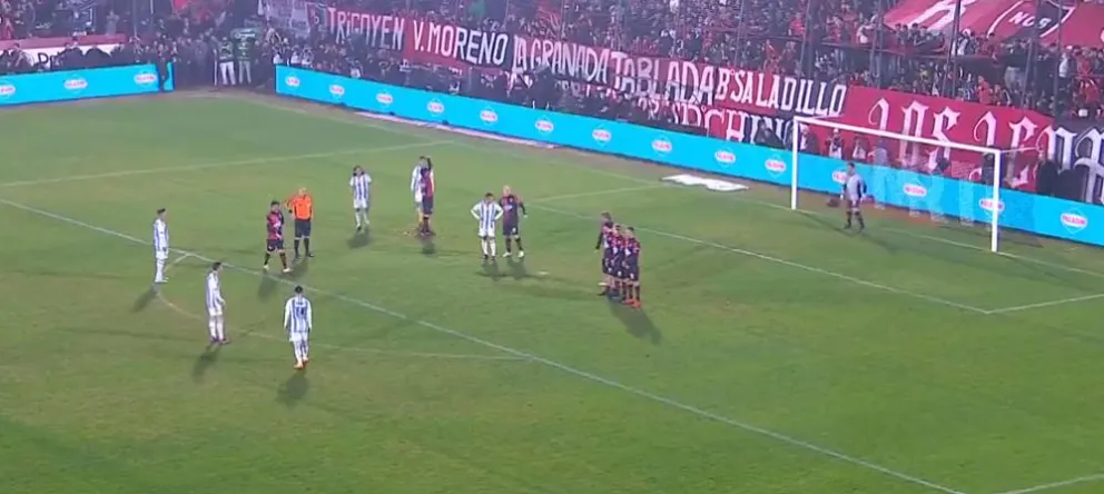 ¡Primer gol de Messi en la cancha de Newell’s!
